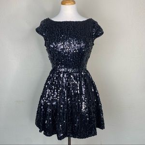 Black 🖤 Sequin A-line Tulle Underneath Party Dress